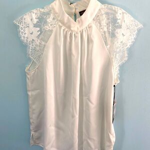 NEW - Vince Camuto blouse